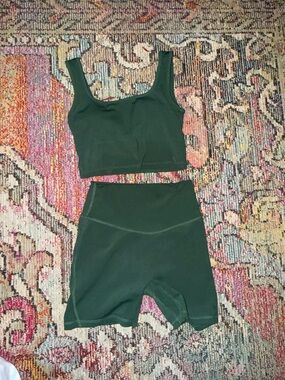 ACTA wear High-Rise Dark Green Seamless Lounge Crop Top & Bike Short Set